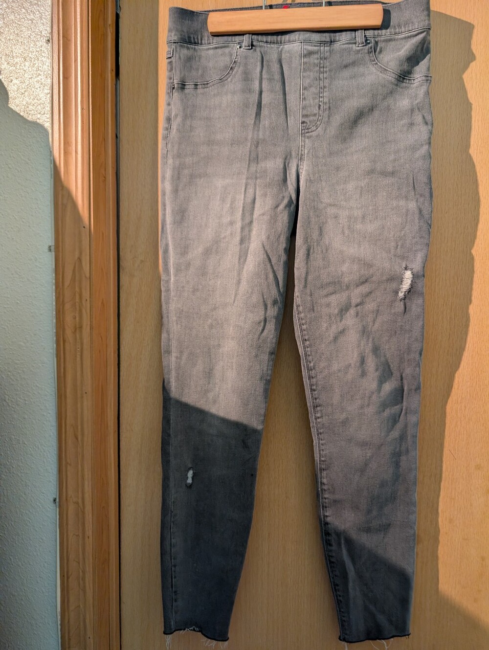 SPANX Gray Distressed slip On Skinny Jeans